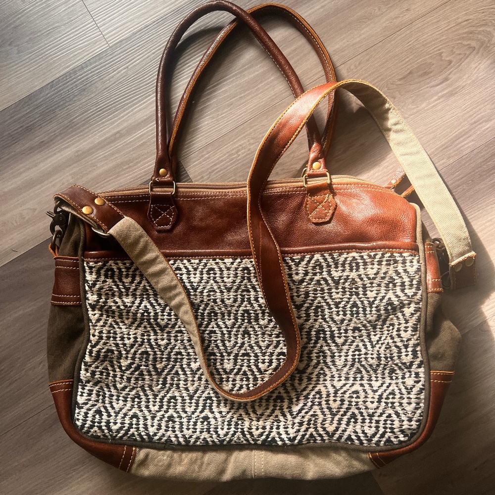 Myra Crossbody/tote/ handbag